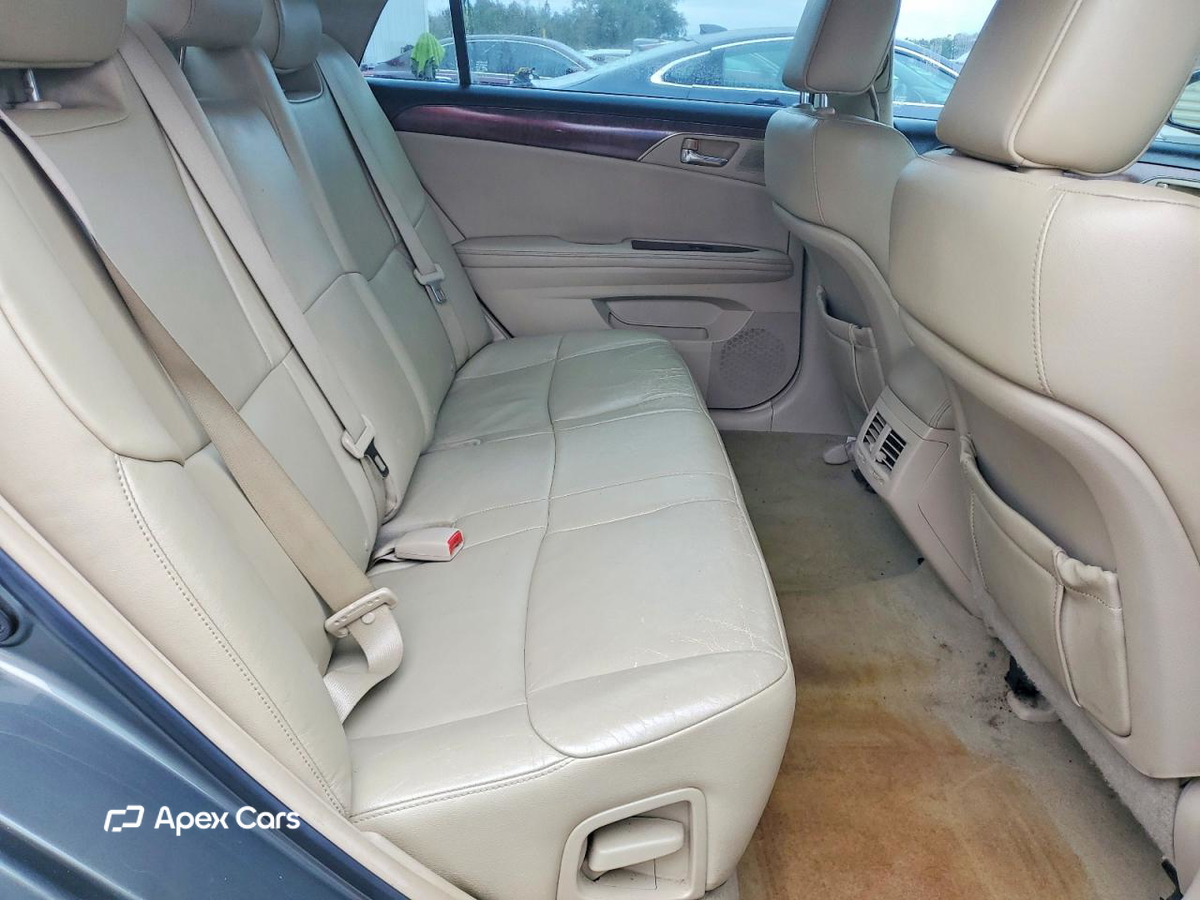 Toyota Avalon 2011