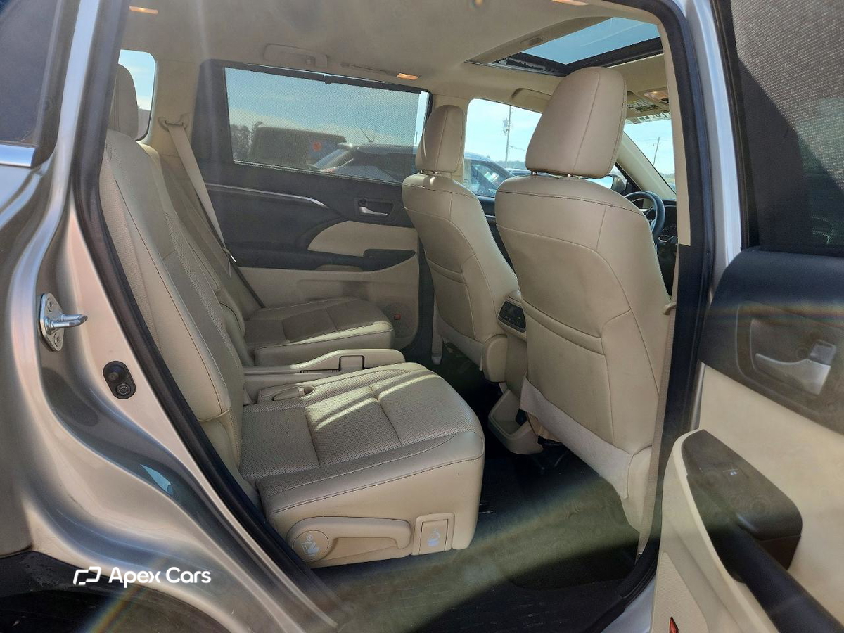 Toyota Highlander 2016