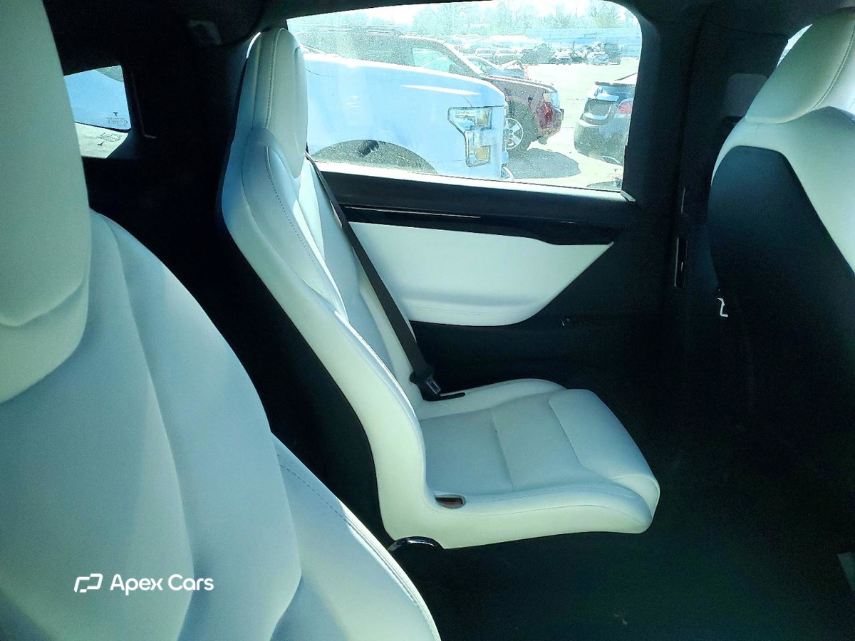 Tesla Model X 2020