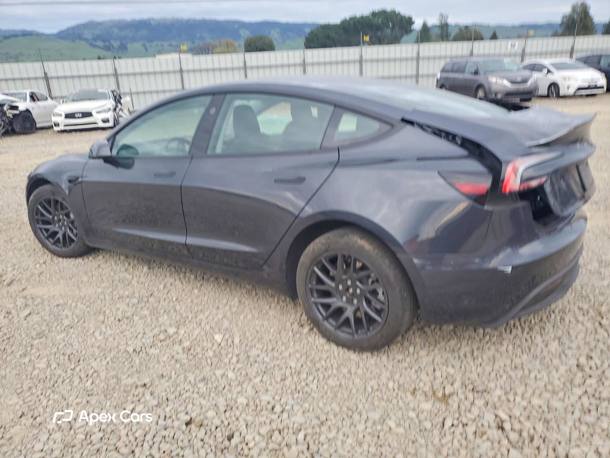 Tesla Model 3 2025