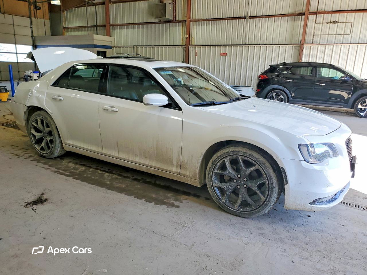 Chrysler 300 2023