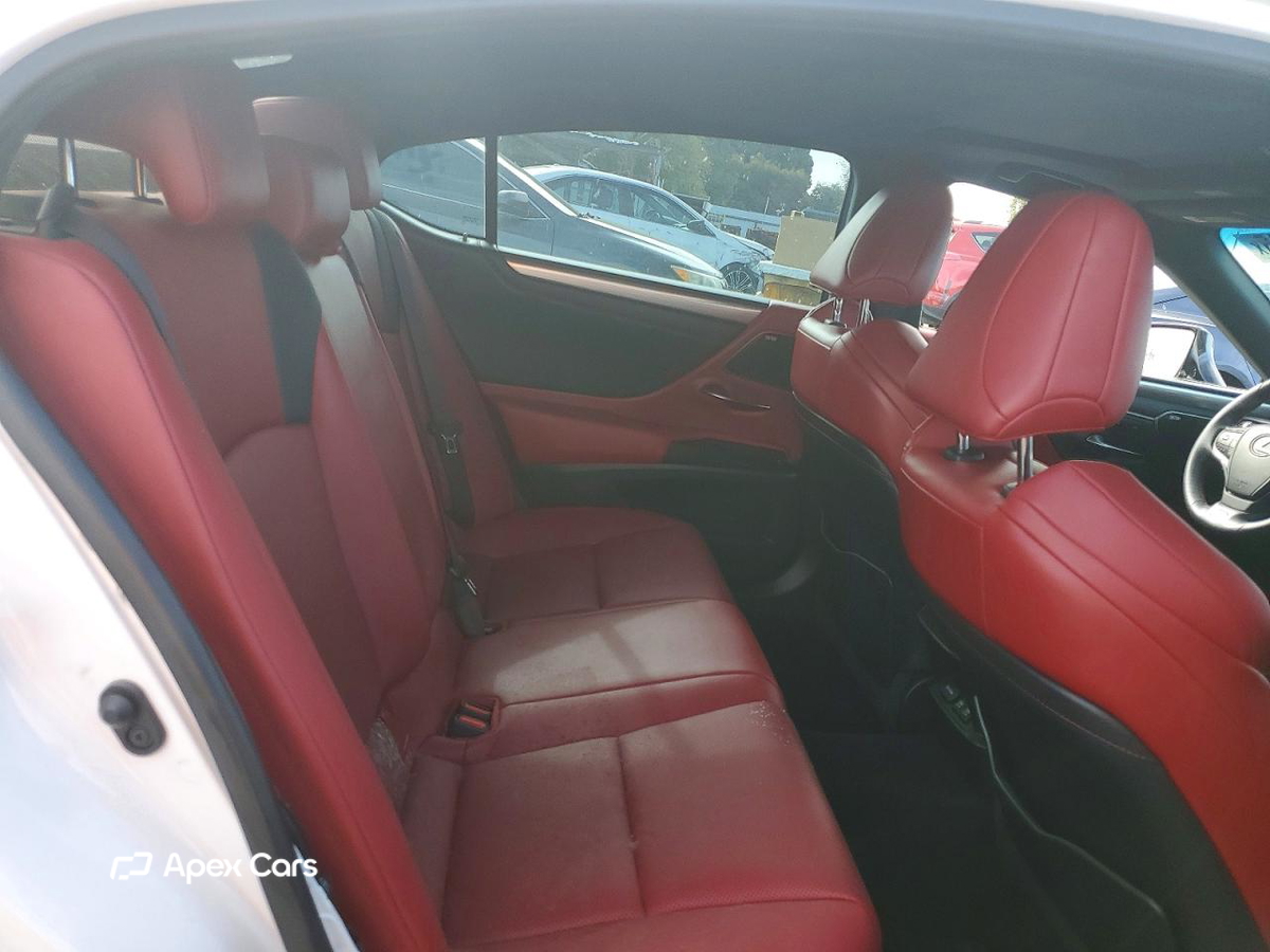 Lexus ES 2021