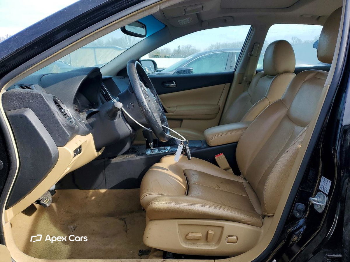 Nissan Maxima 2011