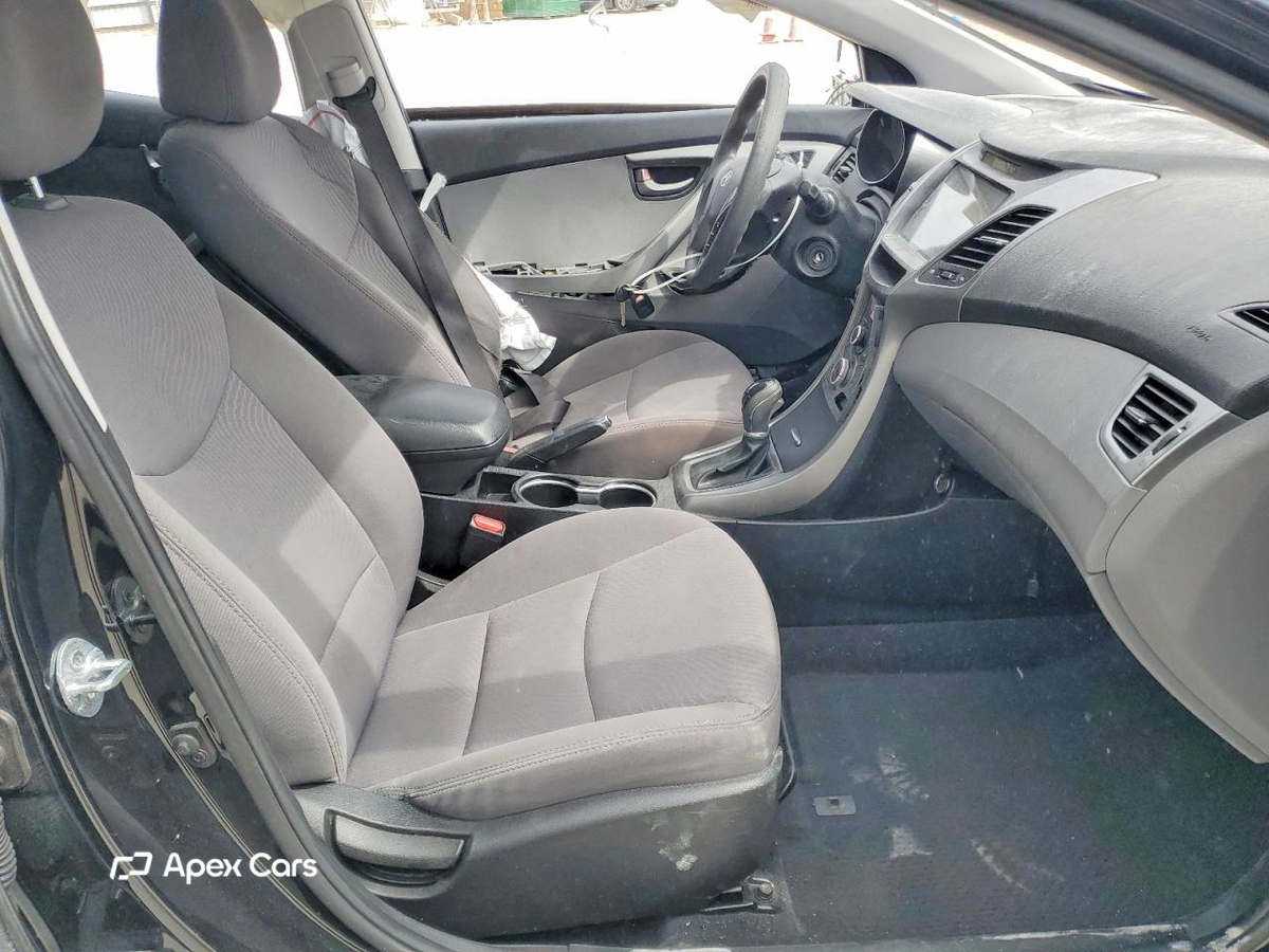 Hyundai Elantra 2015