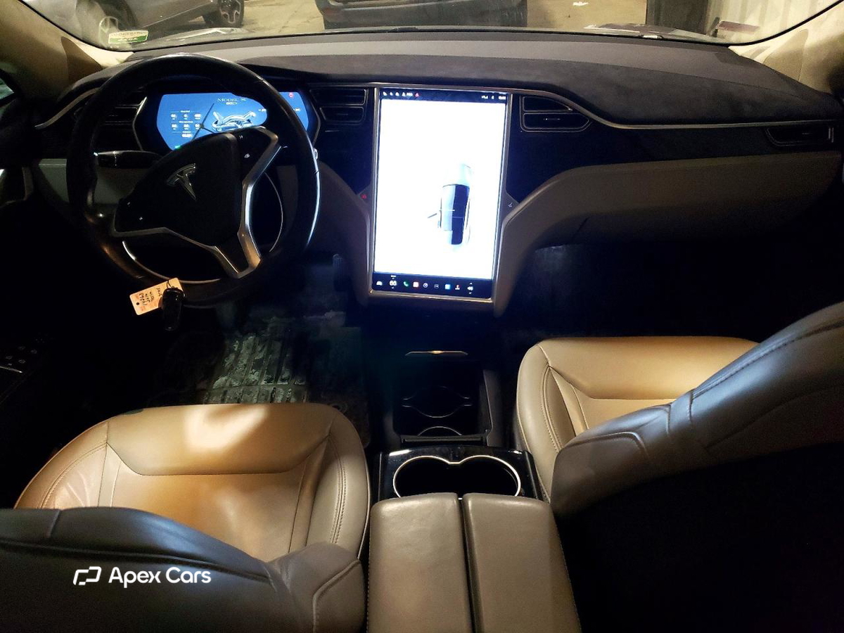Tesla Model S 2016