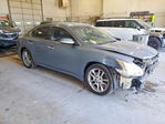 Nissan Maxima 2010