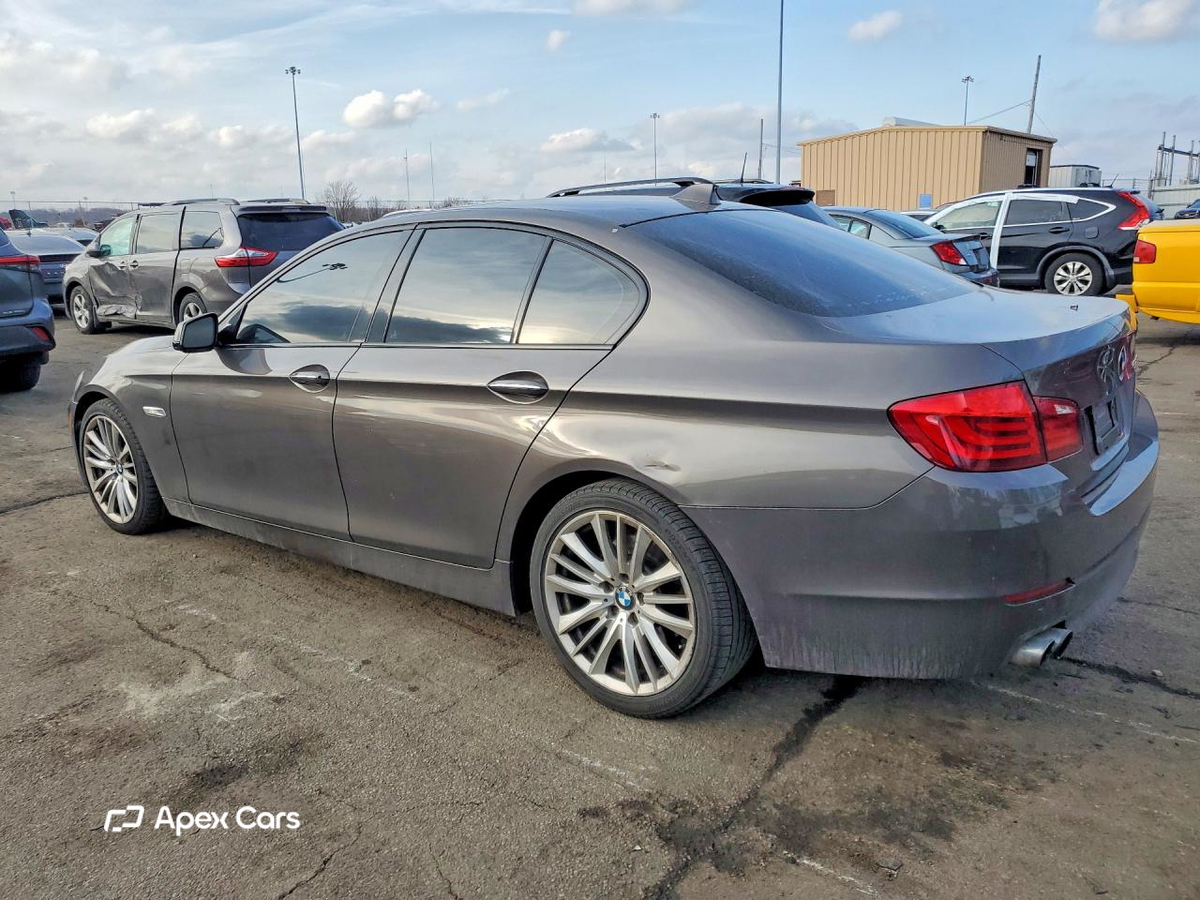BMW Series 5 2011