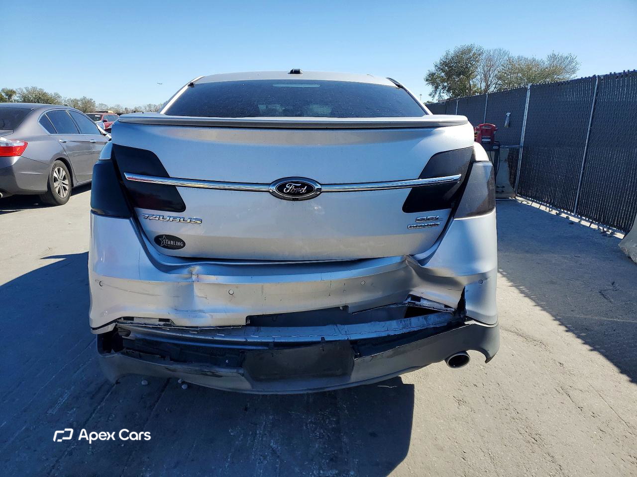 Ford Taurus 2014