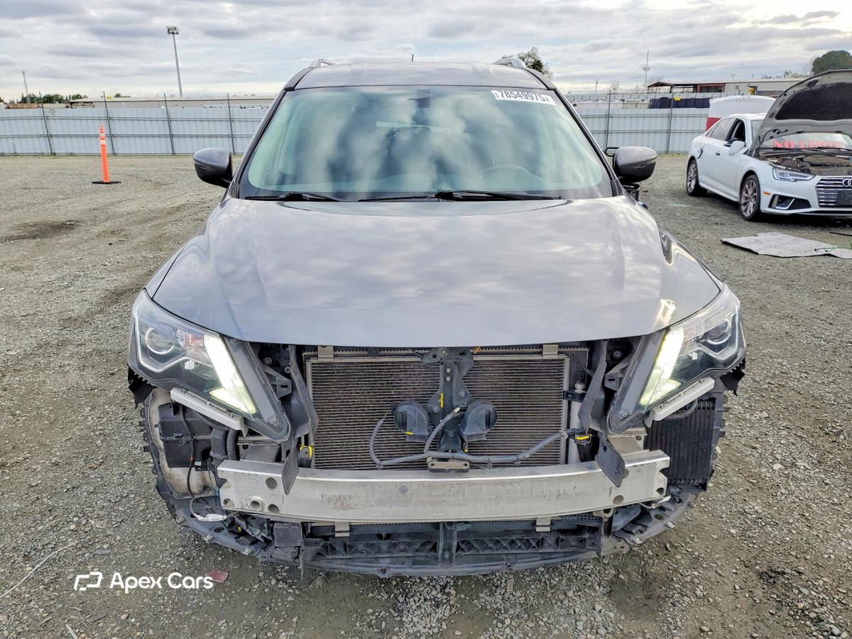 Nissan Pathfinder 2018