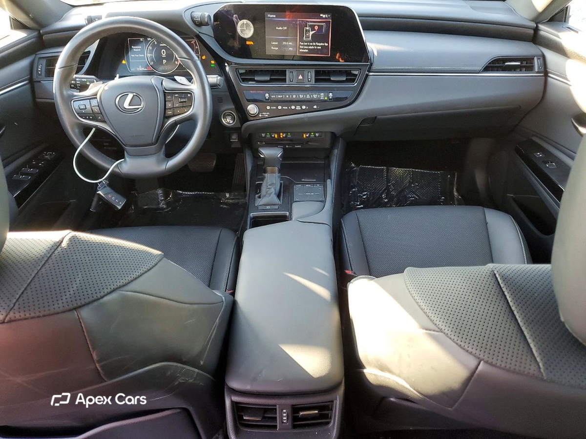 Lexus ES 2022
