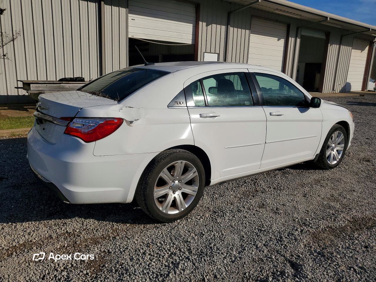 Chrysler 200 2012
