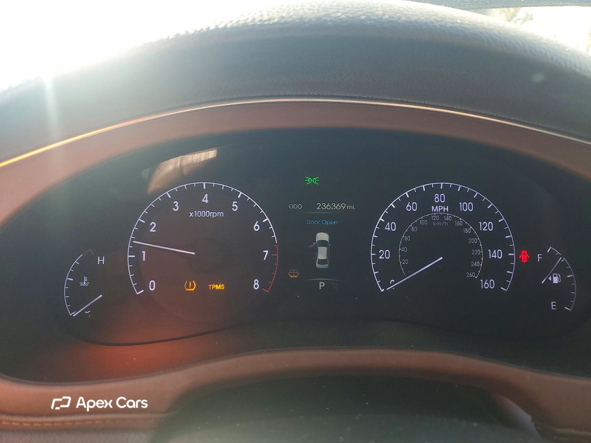 Hyundai Genesis 2014