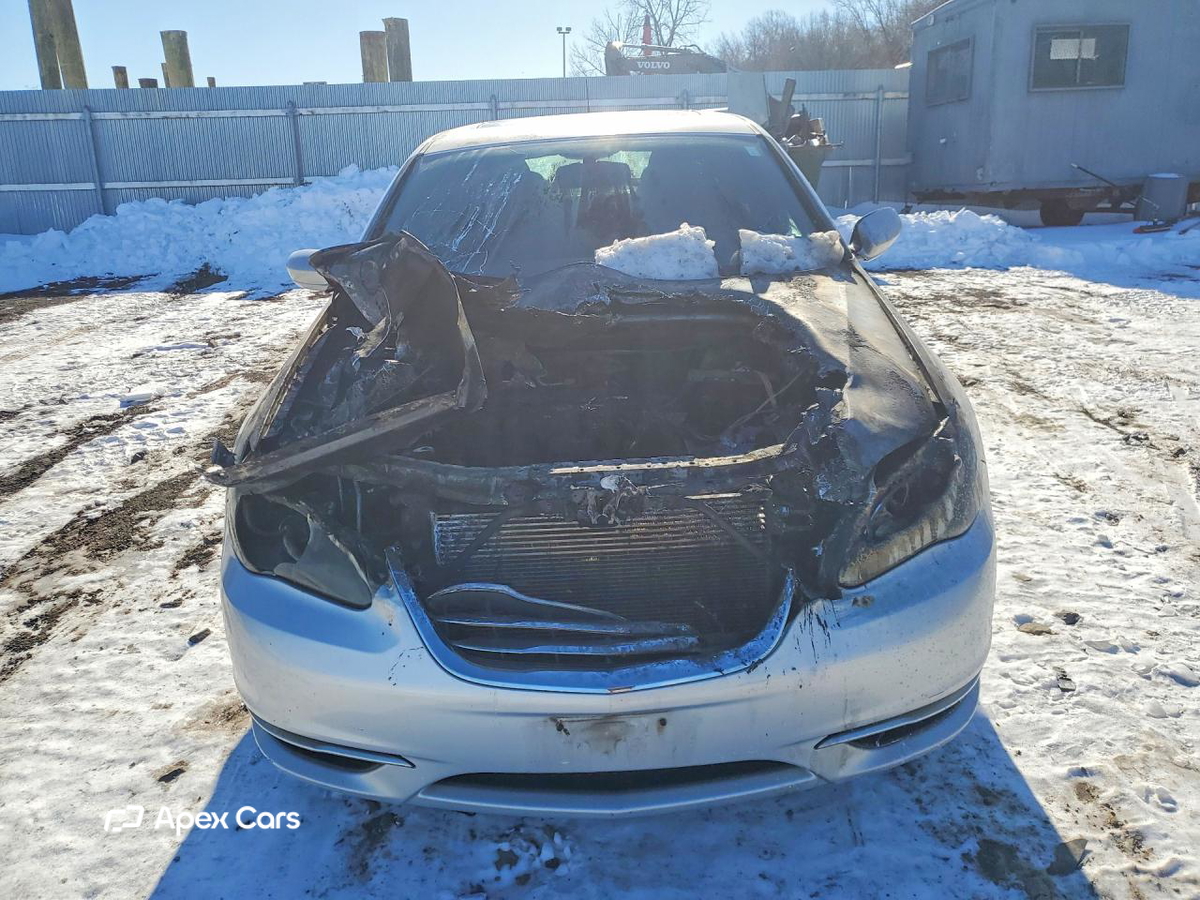 Chrysler 200 2011