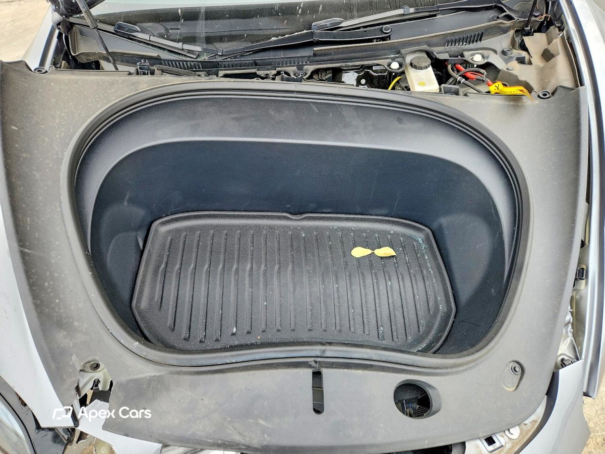 Tesla Model 3 2025