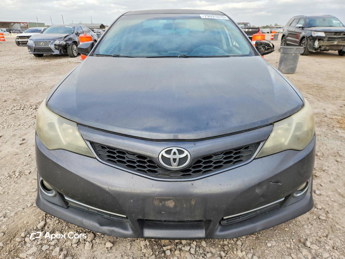 Toyota Camry 2012