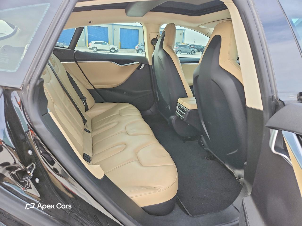 Tesla Model S 2013