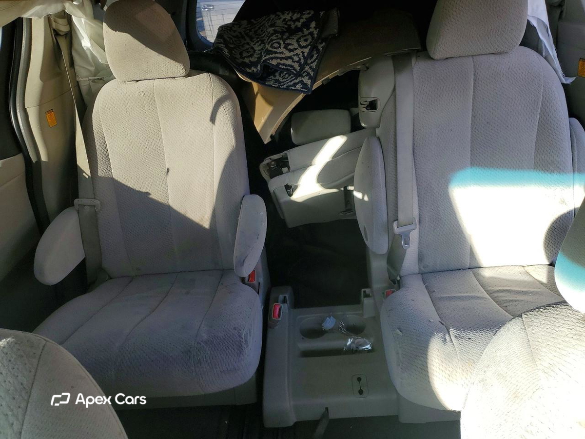 Toyota Sienna 2011