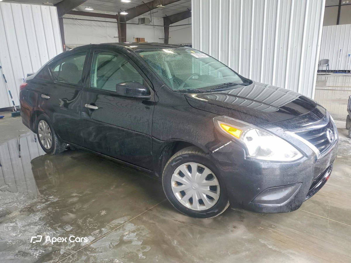 Nissan Versa 2019