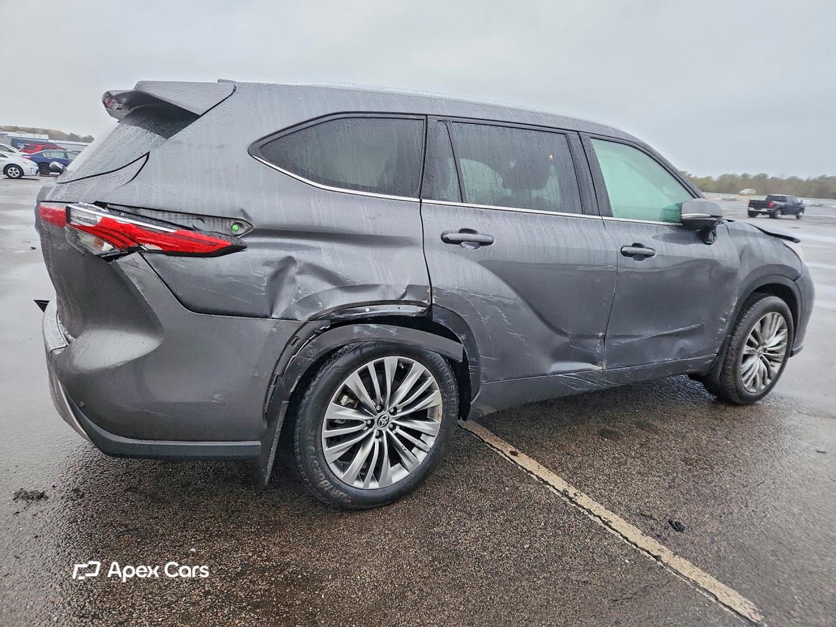 Toyota Highlander 2021