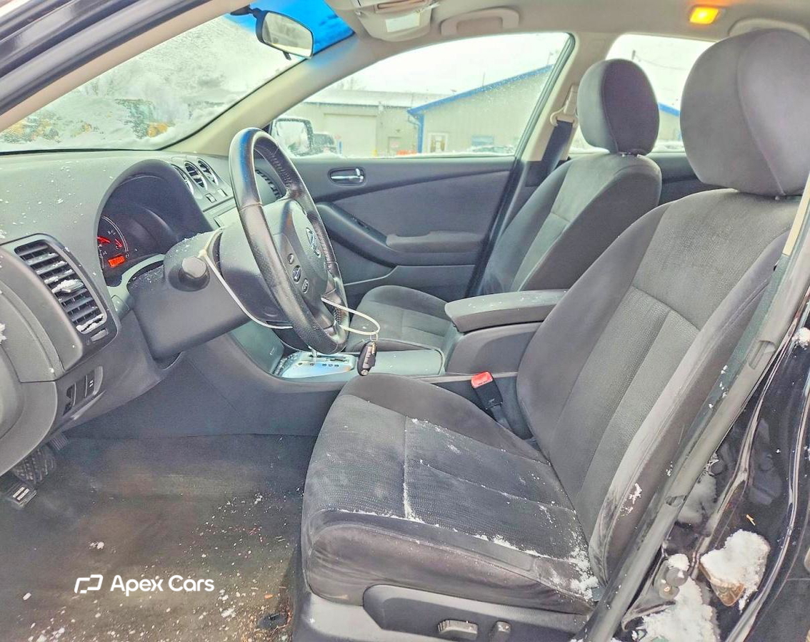 Nissan Altima 2010