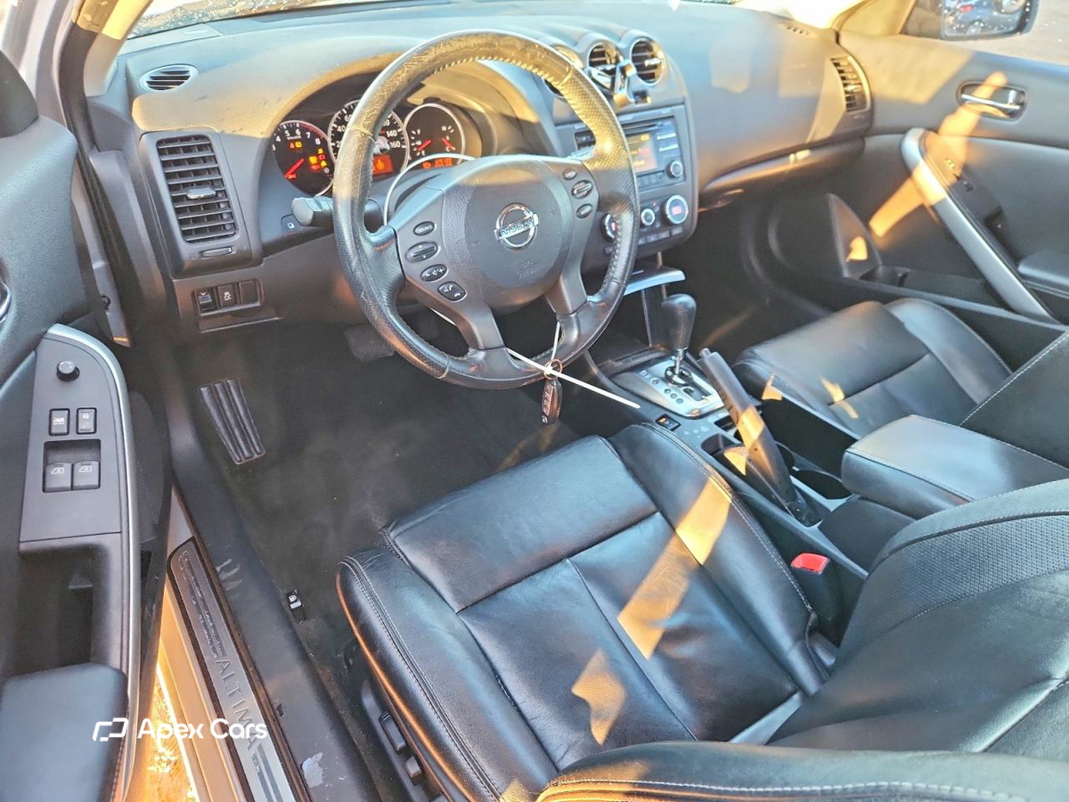 Nissan Altima 2012
