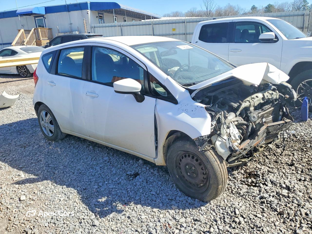 Nissan Versa 2016