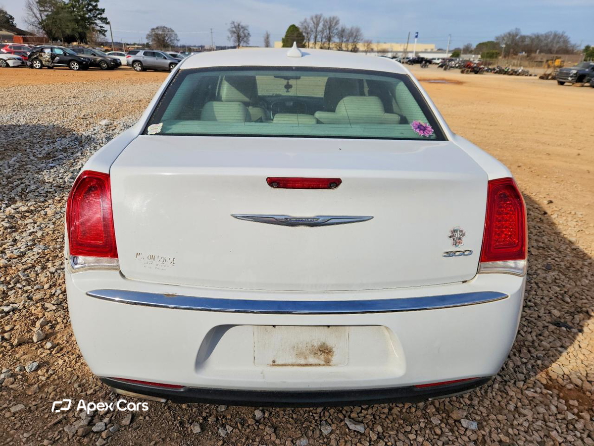 Chrysler 300 2016