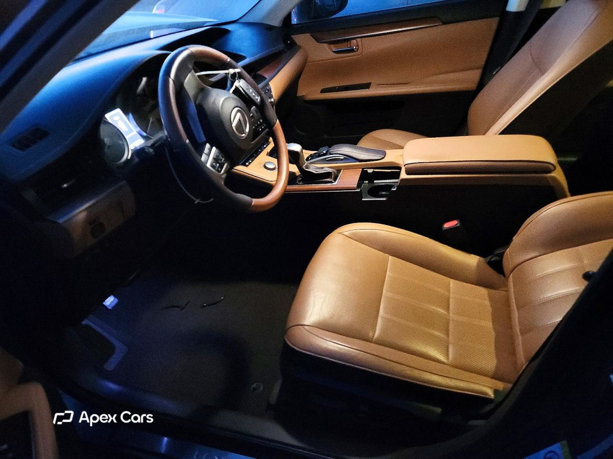 Lexus ES 2016