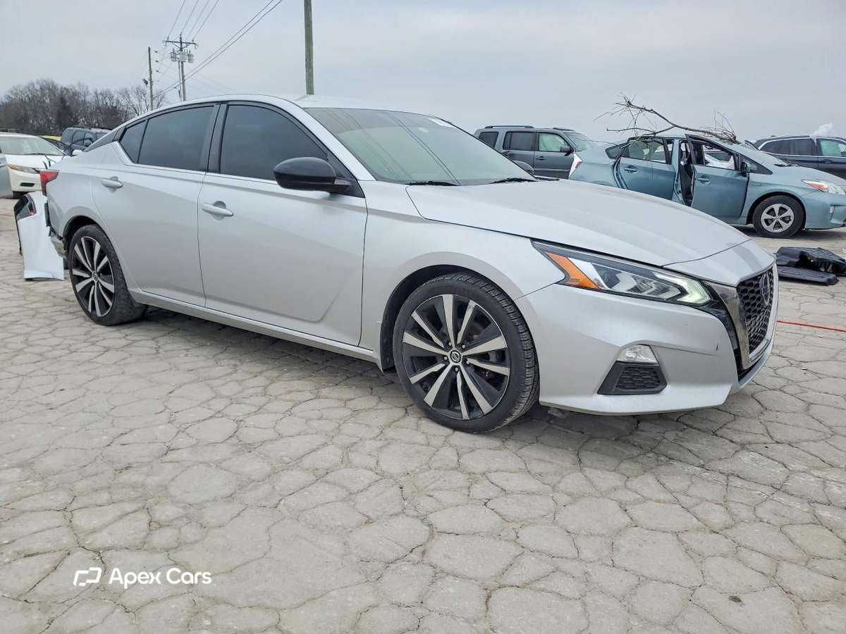 Nissan Altima 2019