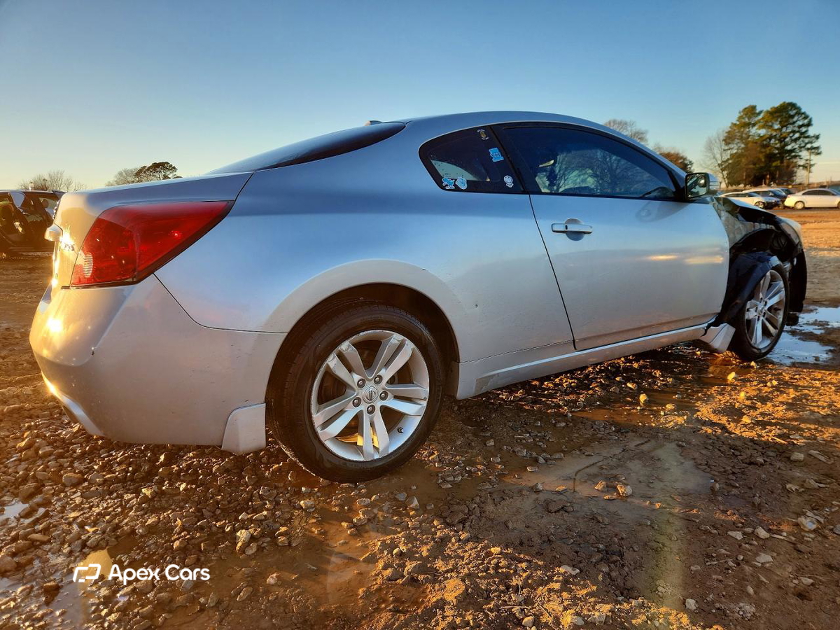 Nissan Altima 2012
