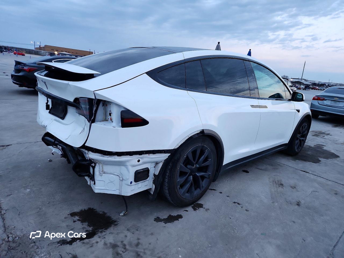 Tesla Model X 2022