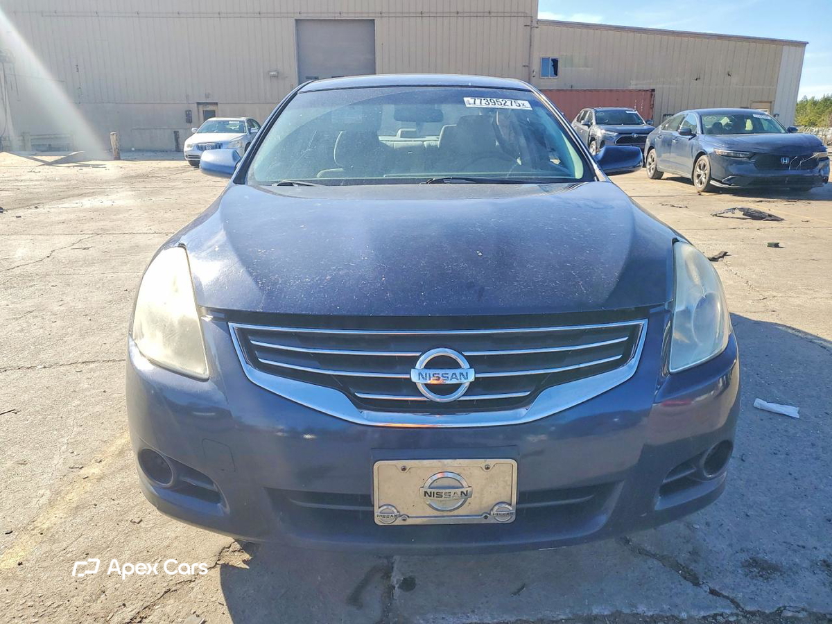 Nissan Altima 2012