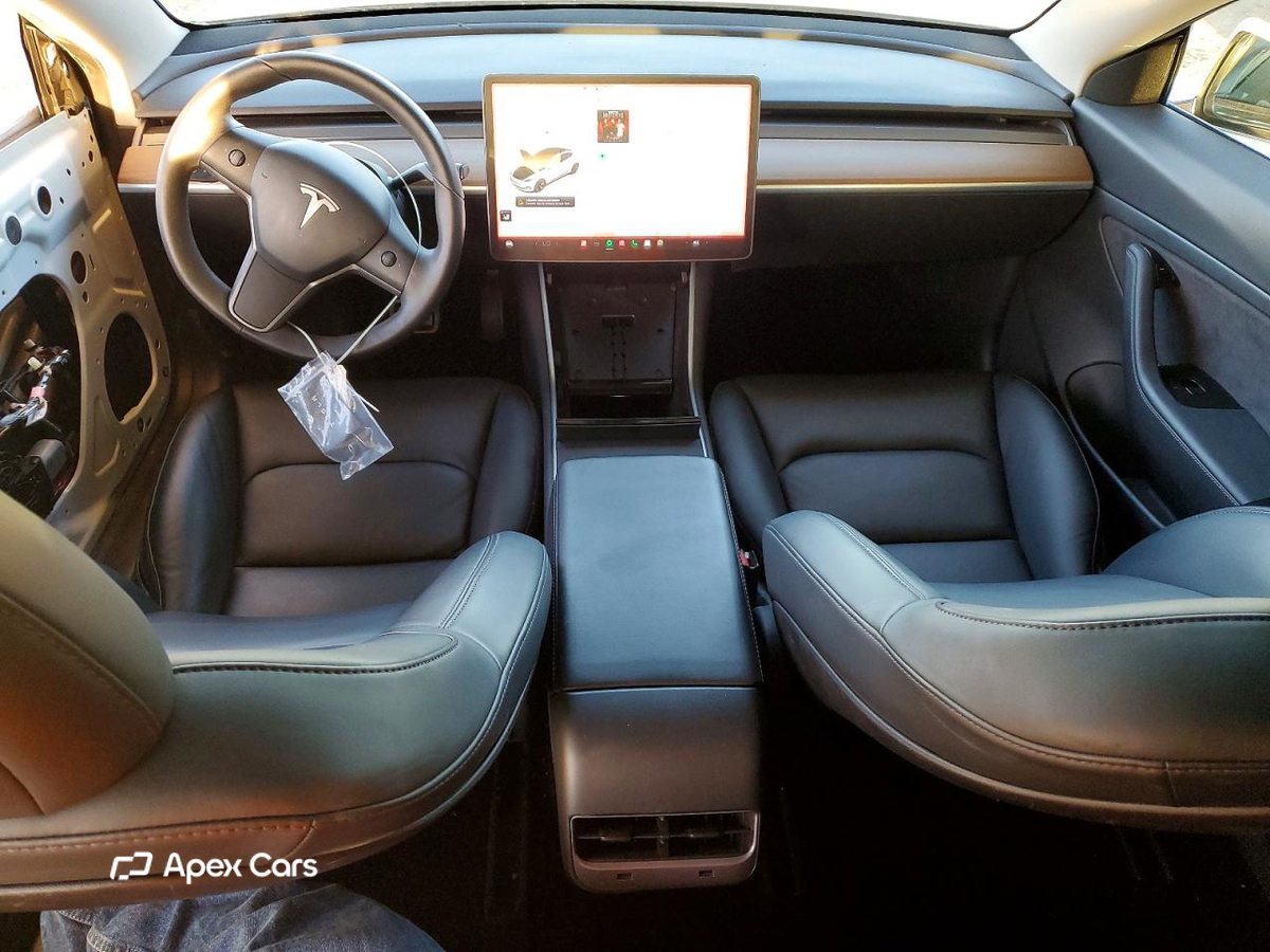 Tesla Model 3 2020