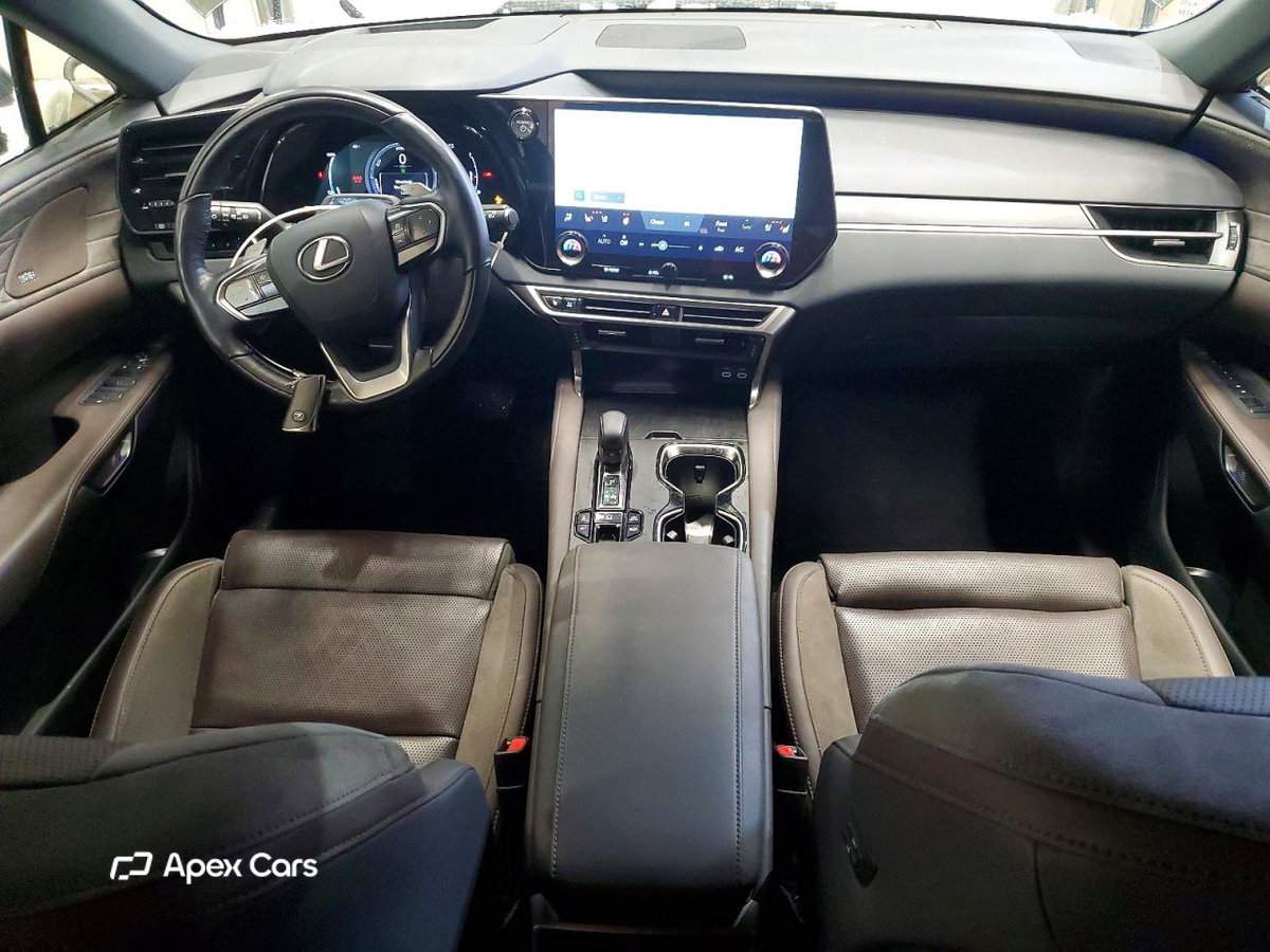Lexus RX 2024