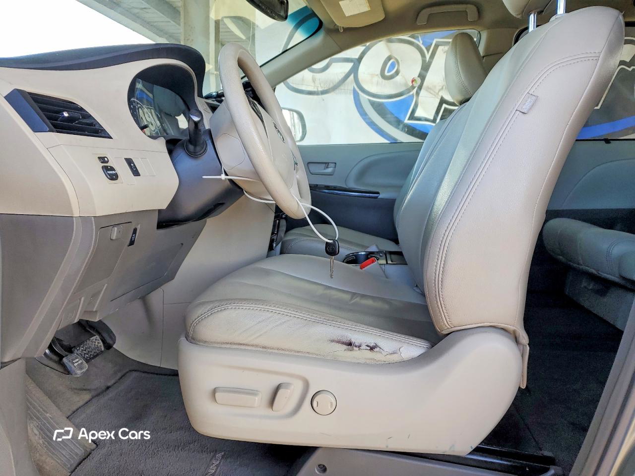 Toyota Sienna 2011