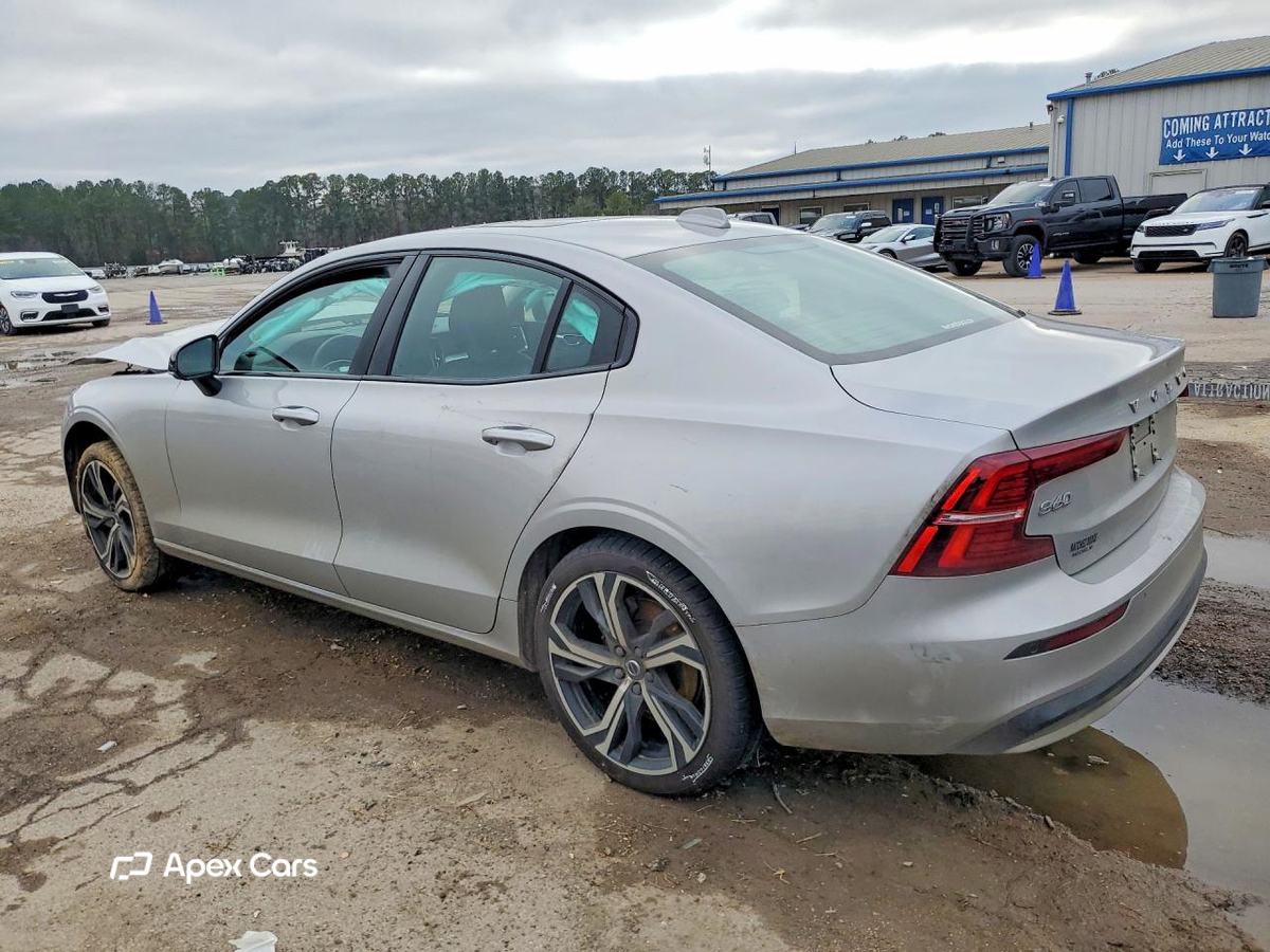 Volvo S60 2024