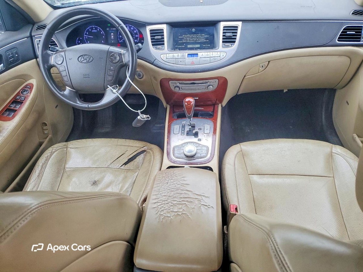 Hyundai Genesis 2013