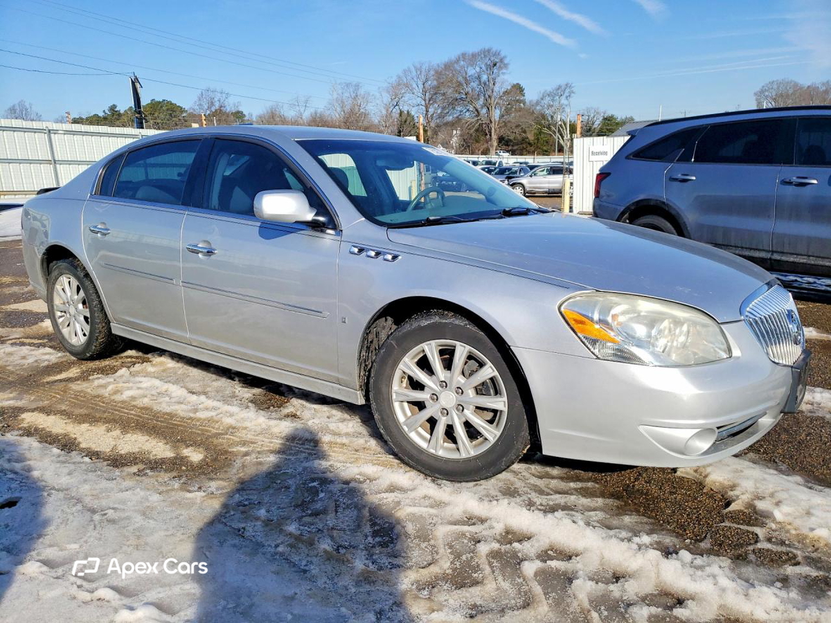 Buick Lucerne 2010
