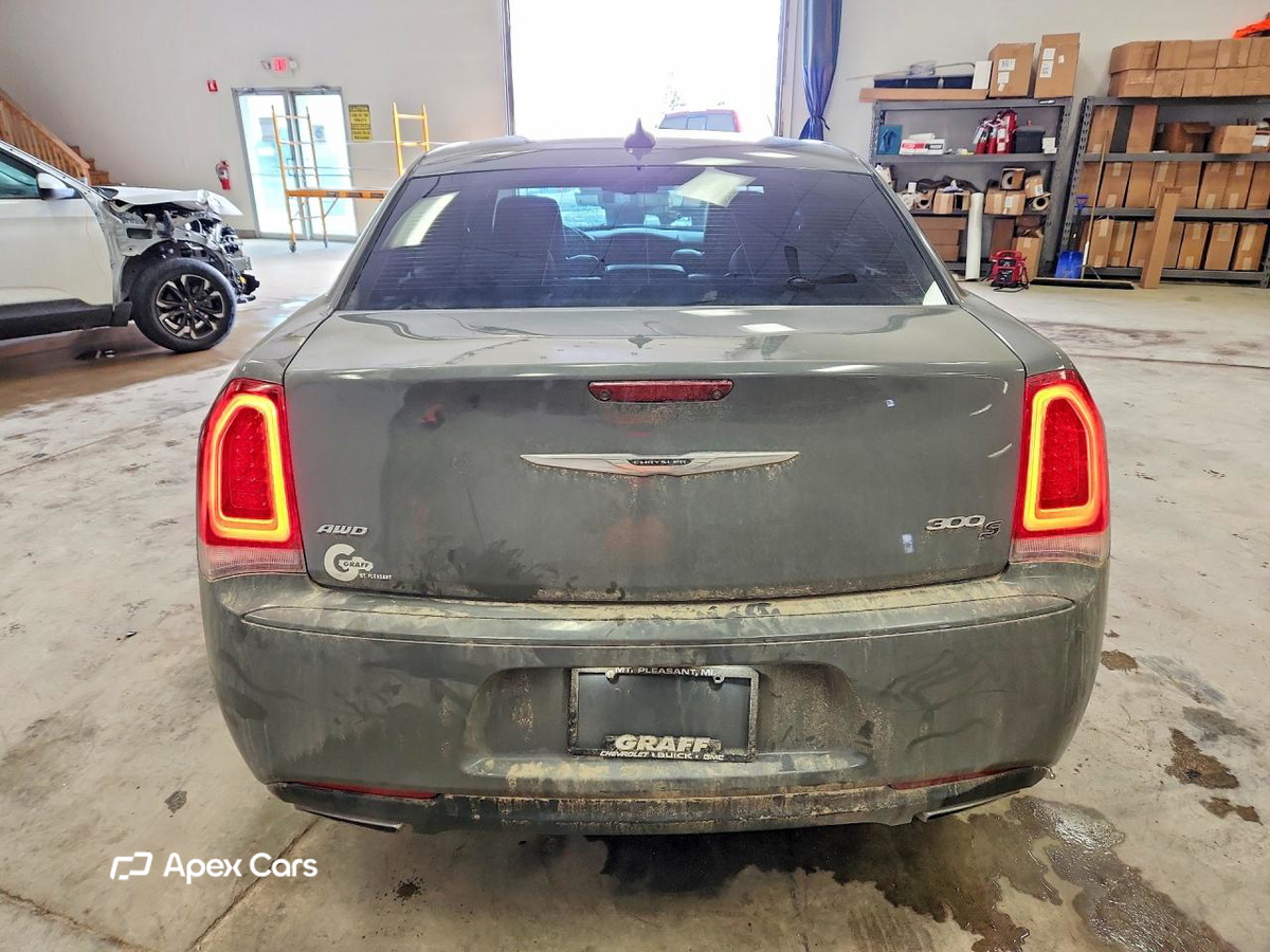 Chrysler 300 2017