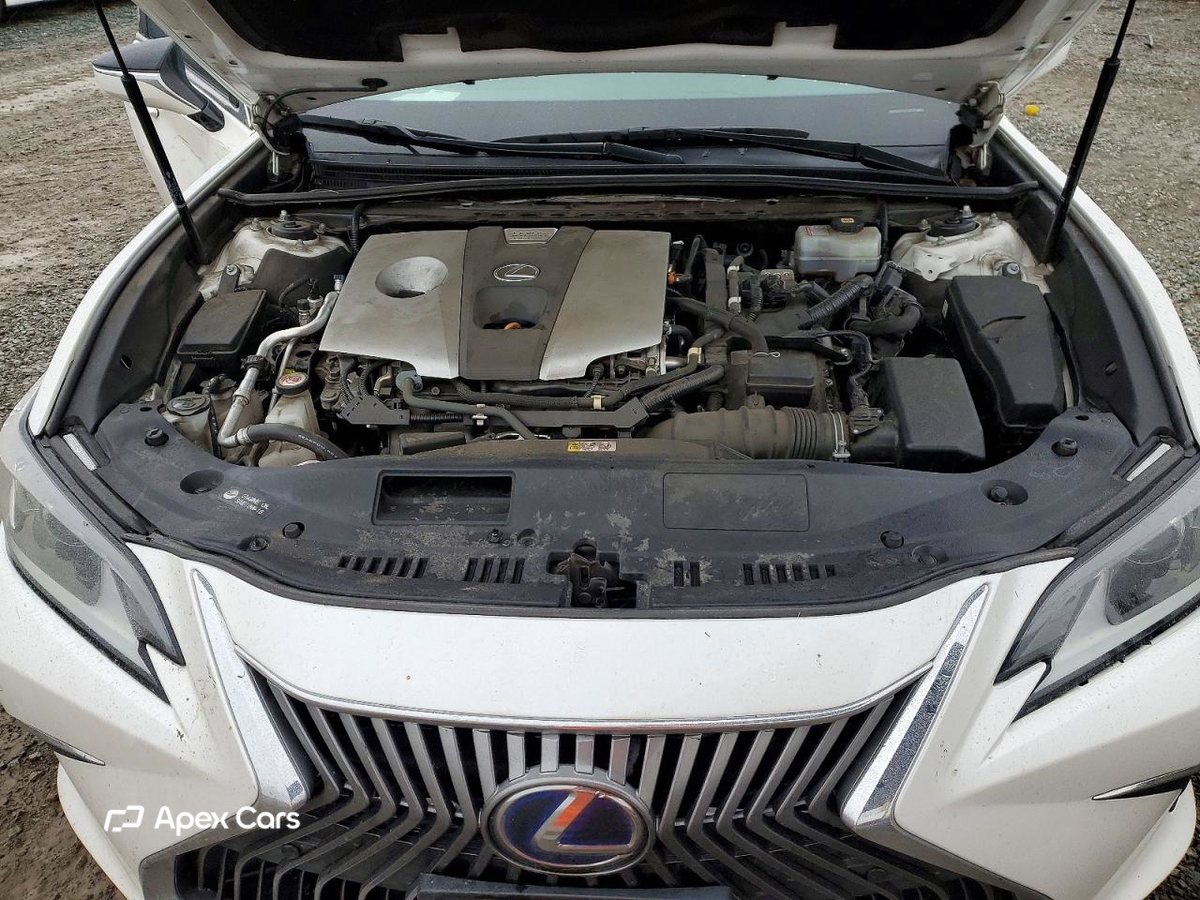 Lexus ES 2020