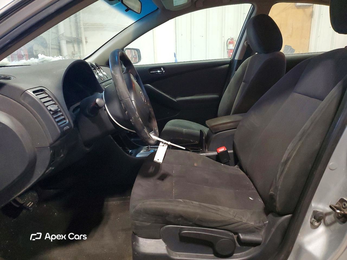 Nissan Altima 2010
