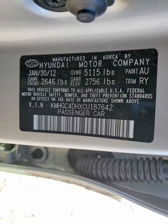 Hyundai Genesis 2012