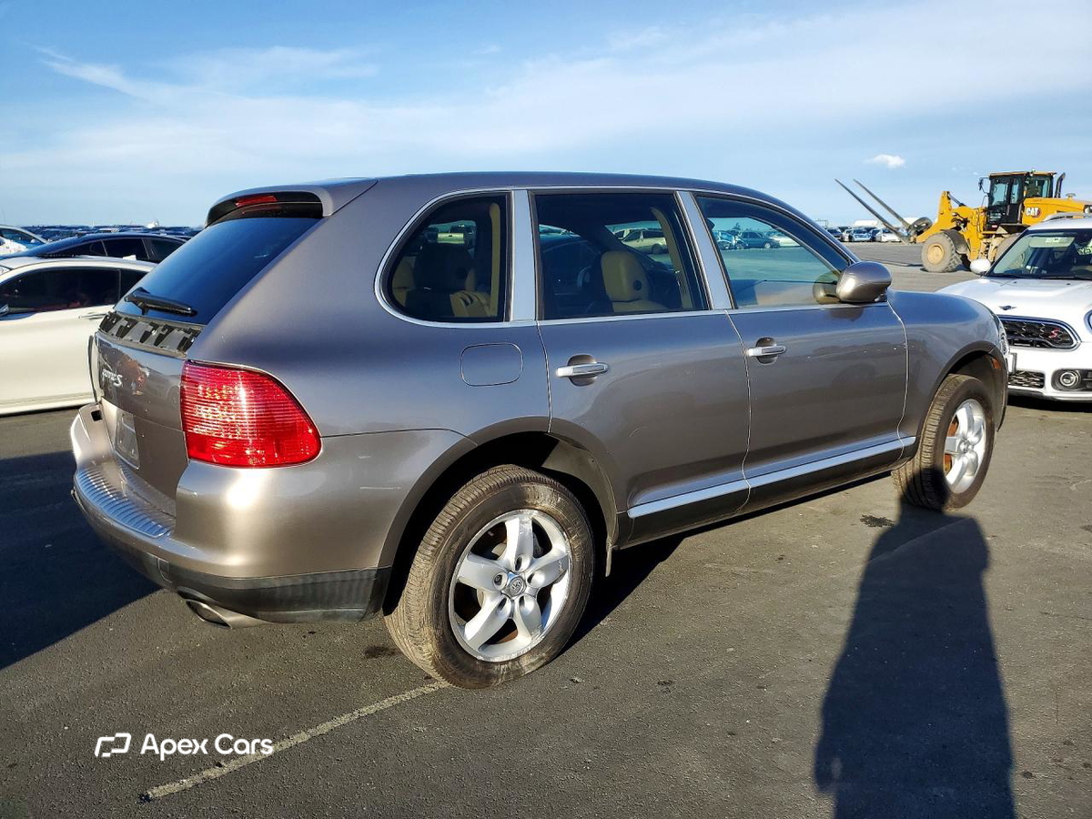 Porsche Cayenne 2004