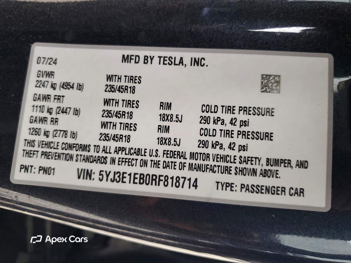 Tesla Model 3 2024
