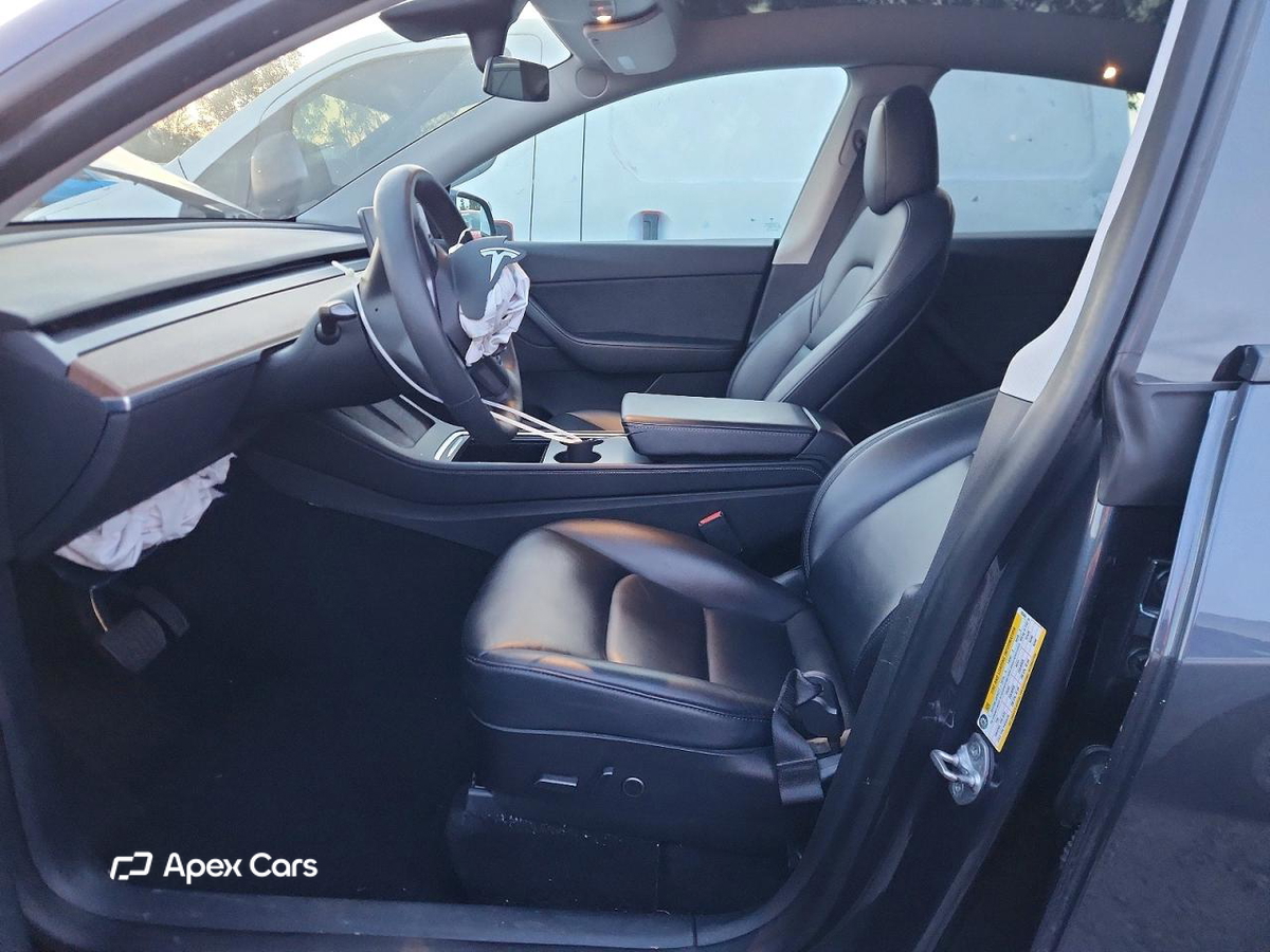 Tesla Model Y 2021