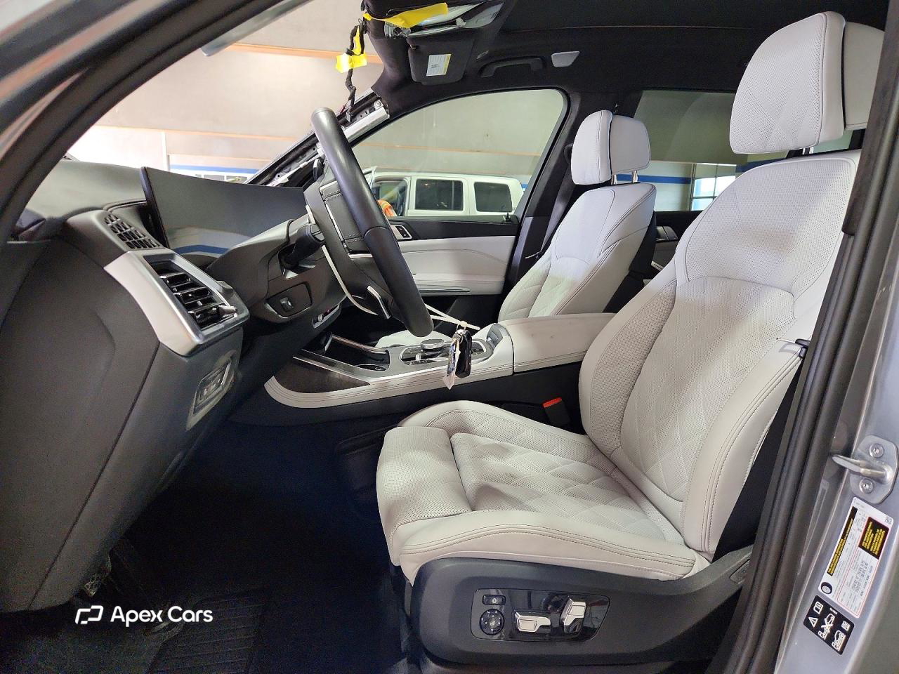 BMW X7 2025