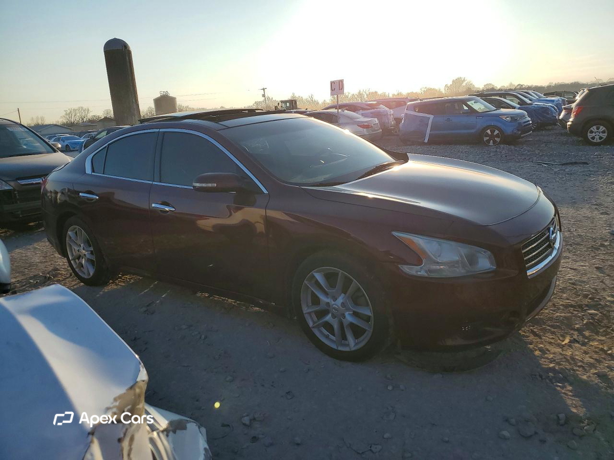 Nissan Maxima 2010