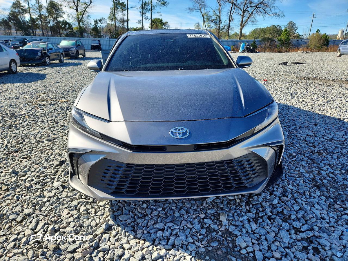 Toyota Camry 2025