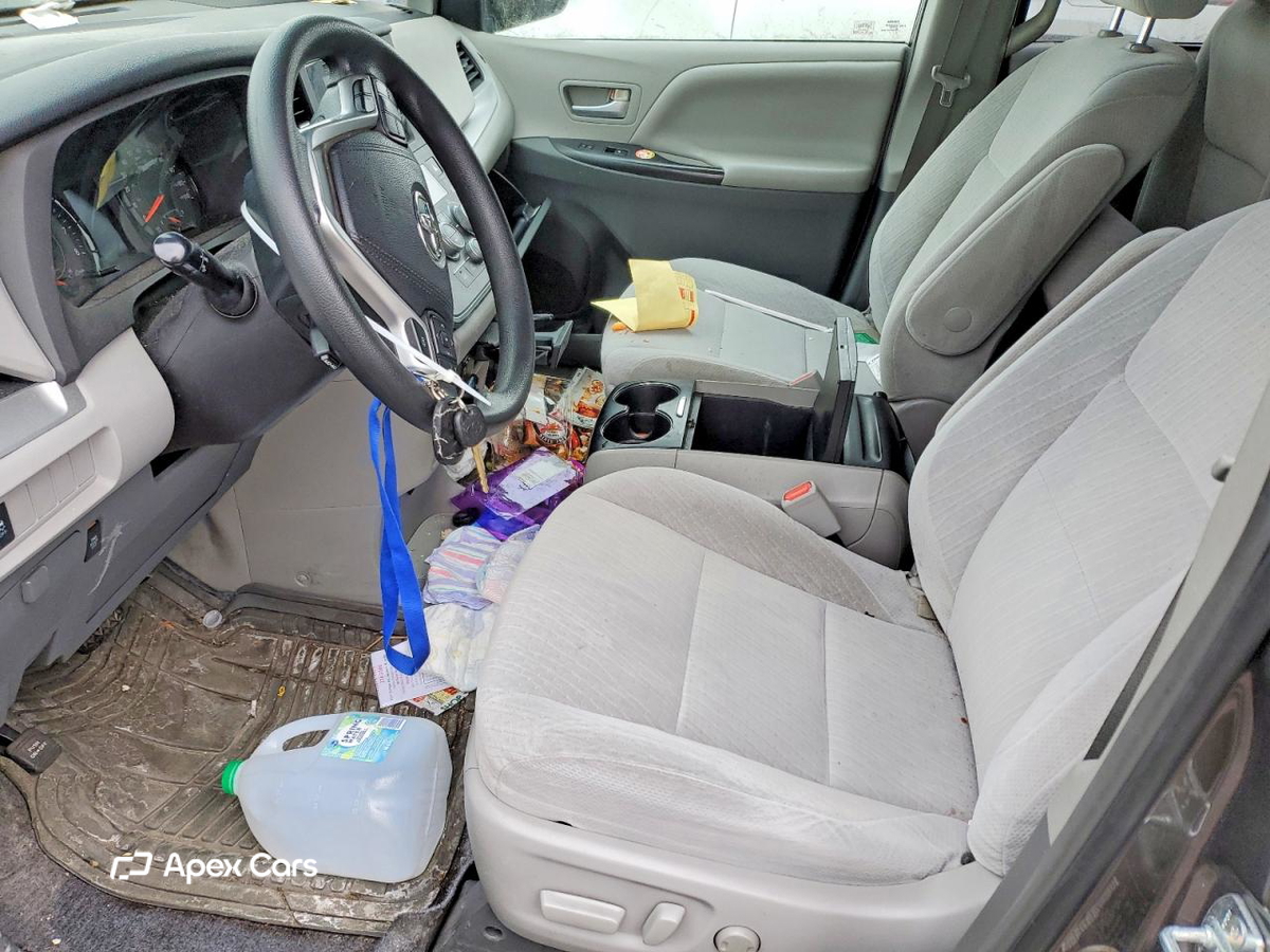 Toyota Sienna 2016