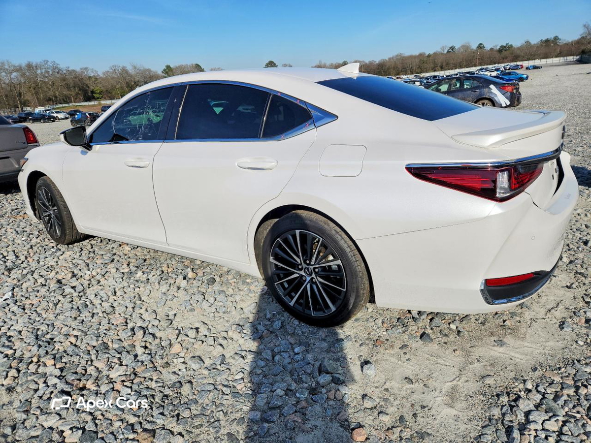 Lexus ES 2025